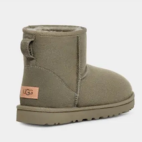 UGG Classic Mini Boots Size 9 Green - Picture 4 of 15